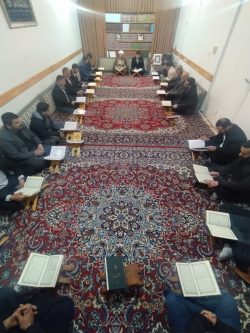 برگزاری محفل انس با قرآن در دفتر امام جمعه فریدونکنار