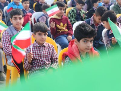 جشن باشکوه پیروزی انقلاب در دبستان شاهد شهید جهانیان فریدونکنار