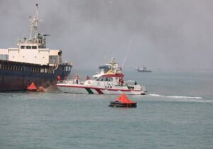 امداد رسانی پزشکی به خدمه کشتی تجاری روسی در بندر فریدونکنار