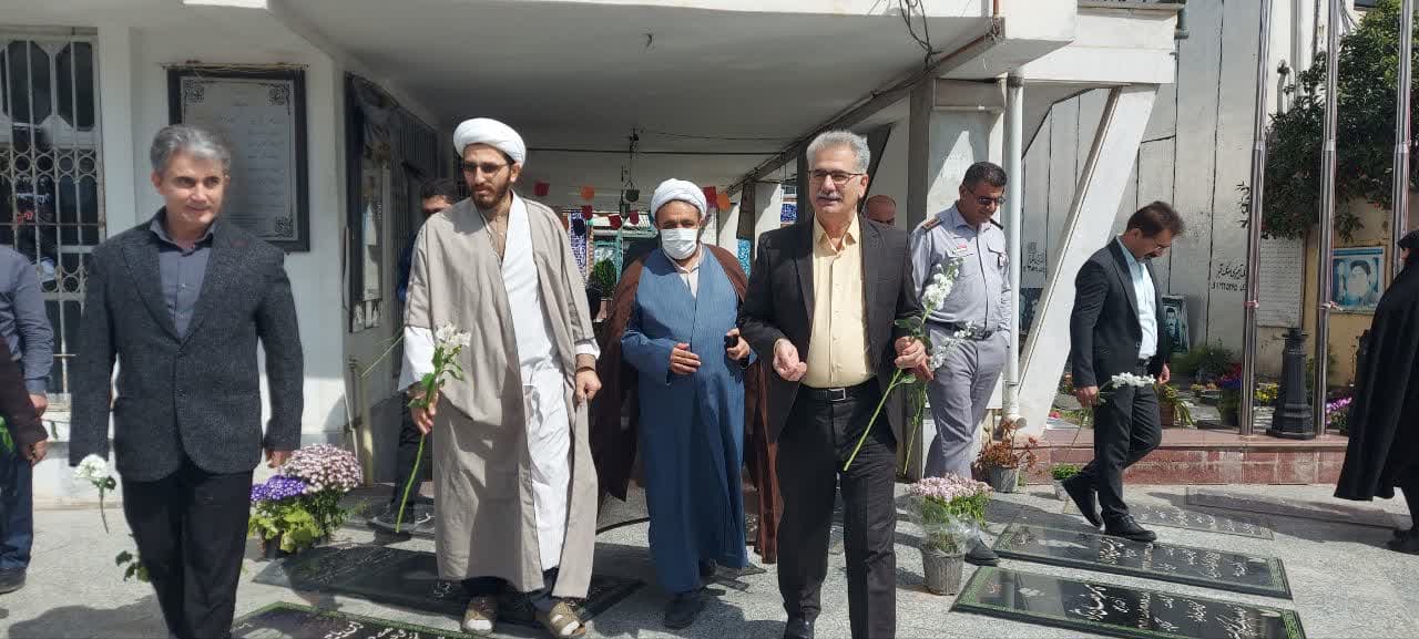 مراسم عطرافشانی و گلباران گلزار شهدا در فریدونکنار