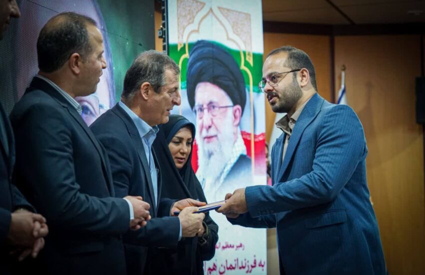 سید محمدعلی تقوی «ناشر برتر» مازندران شد