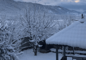 برف و باران در راه مازندران