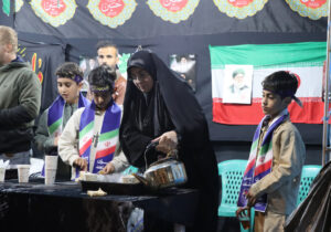 شور و حال خادمان کوچک در «موکب پسران شاهد»