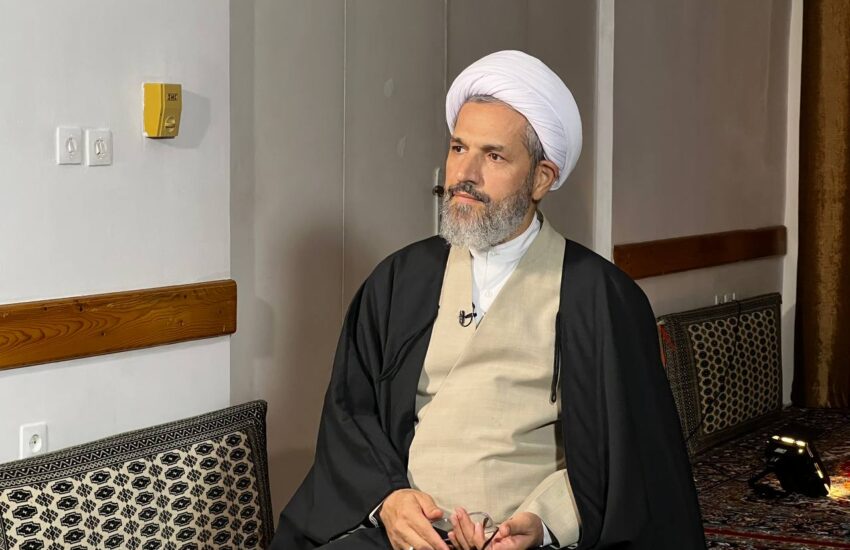 دیدار امام جمعه فریدونکنار با مسئولان دفتر علامه جوادی آملی در قم؛ تأکید بر ترویج اندیشه‌های علمی و تفسیری این عالم برجسته