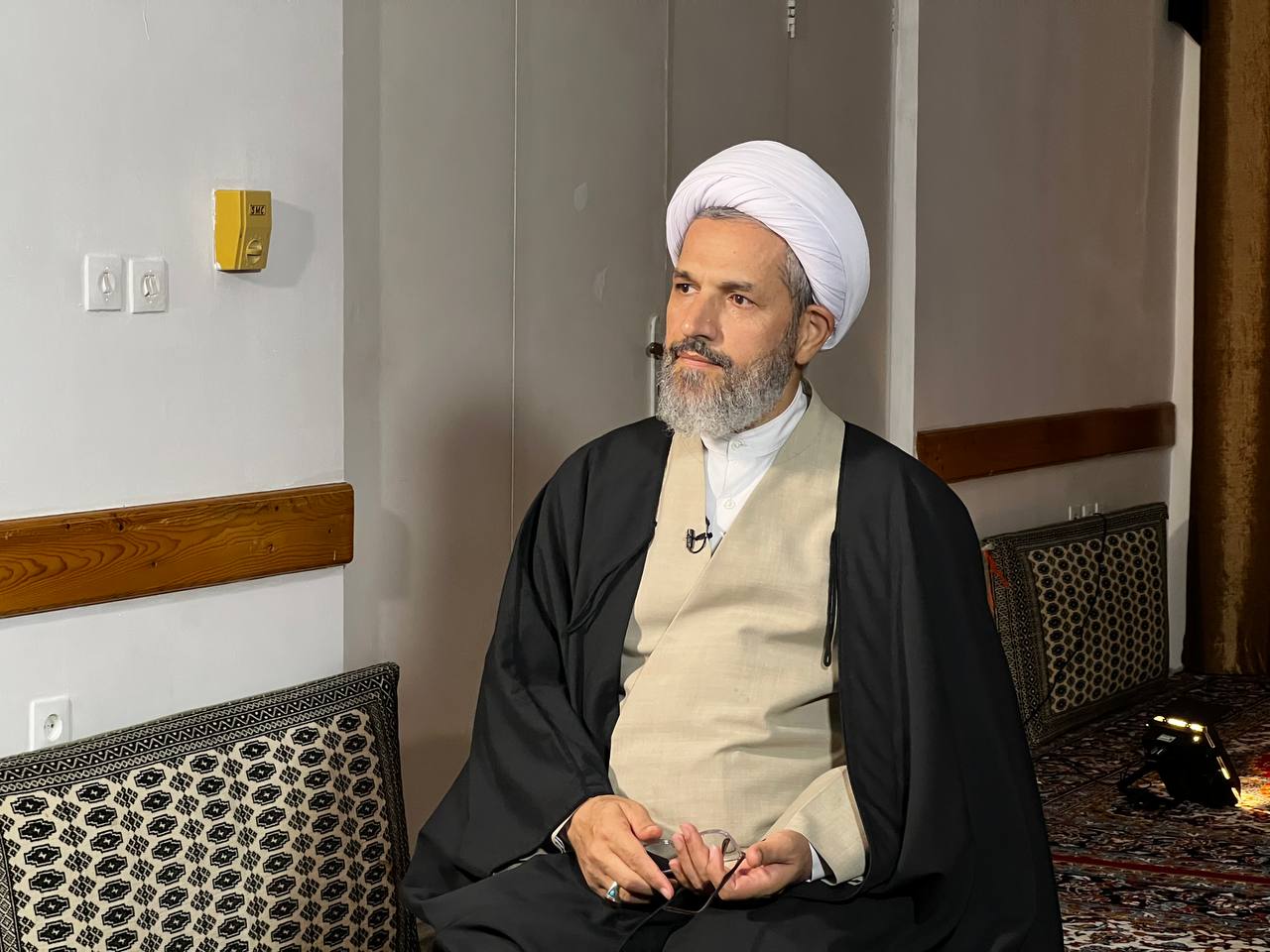 دیدار امام جمعه فریدونکنار با مسئولان دفتر علامه جوادی آملی در قم؛ تأکید بر ترویج اندیشه‌های علمی و تفسیری این عالم برجسته